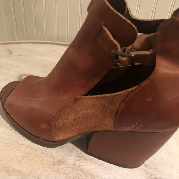 Korks - Ladies Leather Sandal - Size 8 - Picture 2 of 3